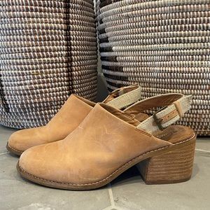 TOMS clogs in natural leather